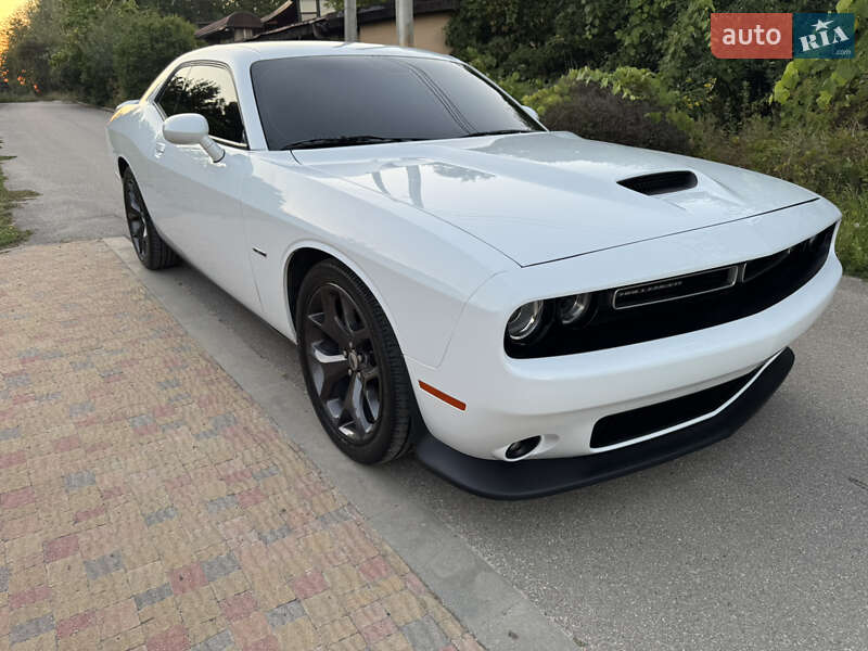 Купе Dodge Challenger 2019 в Харкові