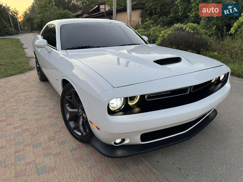 Купе Dodge Challenger 2019 в Харкові