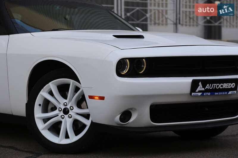 Купе Dodge Challenger 2016 в Киеве
