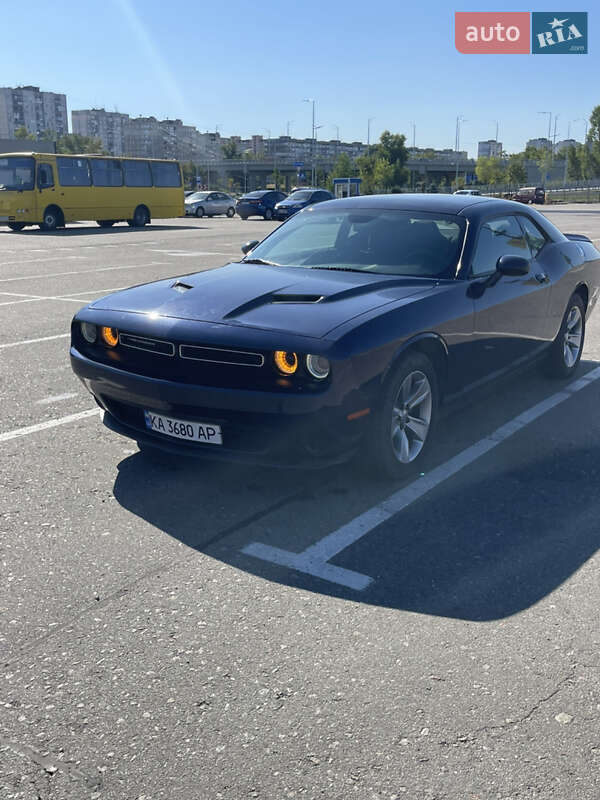 Купе Dodge Challenger 2016 в Ровно