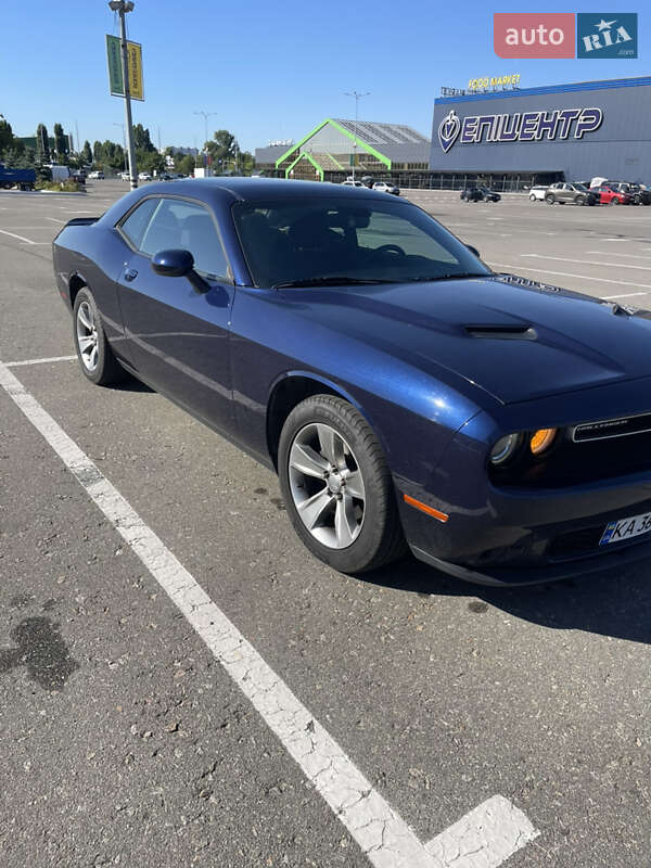 Купе Dodge Challenger 2016 в Ровно