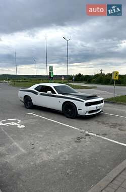 Купе Dodge Challenger 2015 в Тульчині