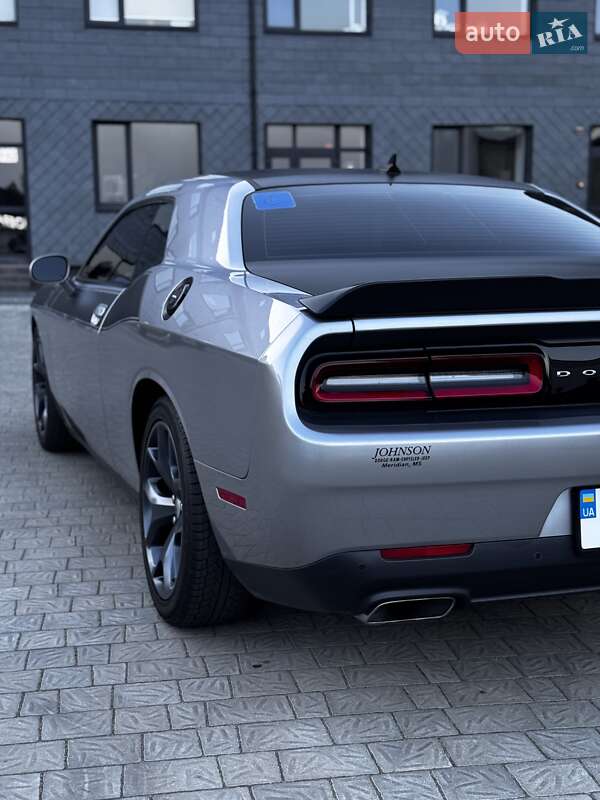 Купе Dodge Challenger 2017 в Ровно
