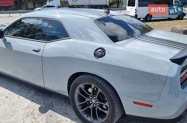 Купе Dodge Challenger 2021 в 