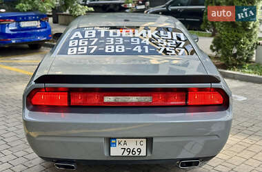 Купе Dodge Challenger 2013 в 