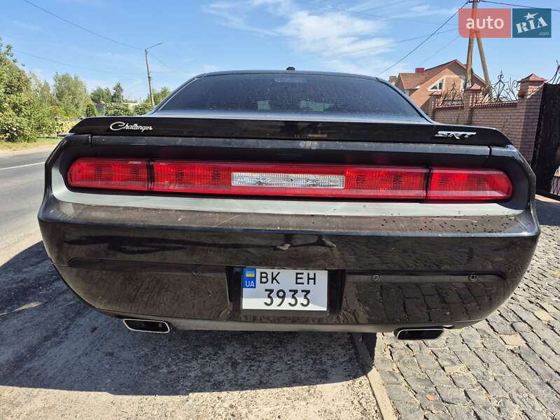 Купе Dodge Challenger 2014 в Костополе