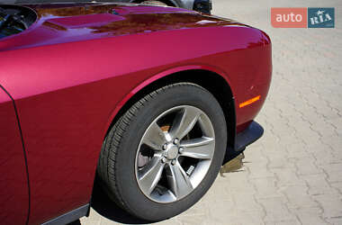 Купе Dodge Challenger 2019 в 