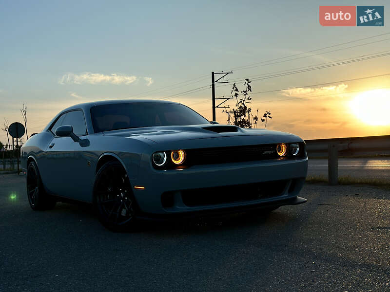 Купе Dodge Challenger 2021 в Черкассах