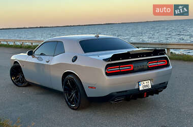 Купе Dodge Challenger 2021 в 