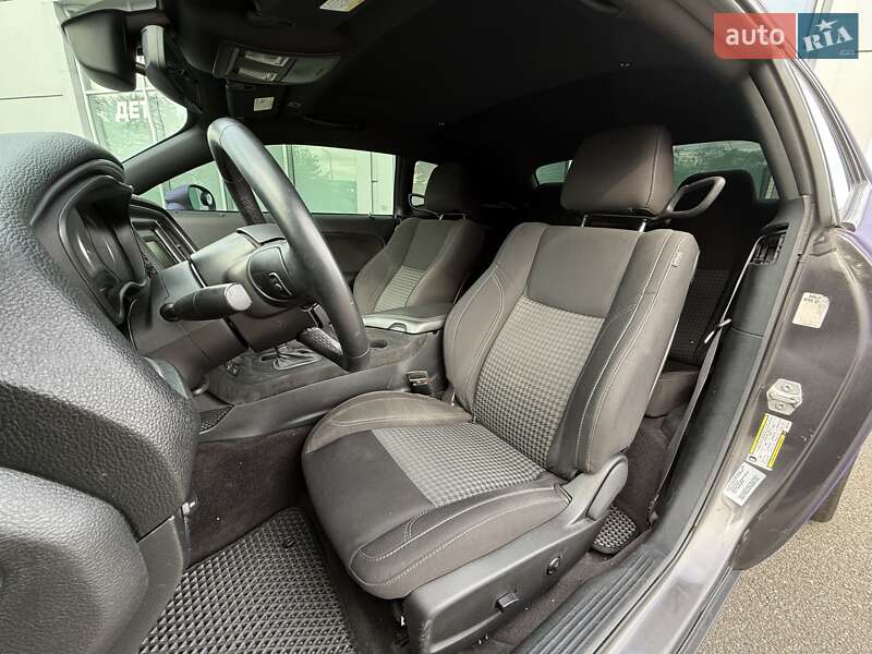 Купе Dodge Challenger 2017 в Києві фото 16 Купе Dodge Challenger 2017 в Києві