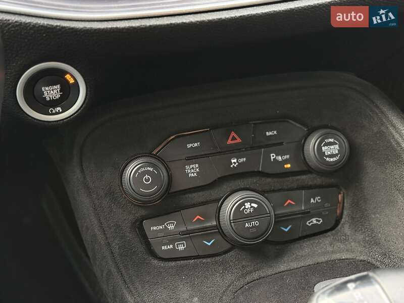 Купе Dodge Challenger 2017 в Києві фото 23 Купе Dodge Challenger 2017 в Києві