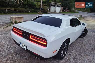 Купе Dodge Challenger 2018 в 