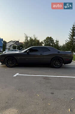 Купе Dodge Challenger 2021 в Черновцах