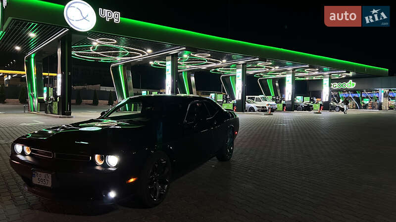 Купе Dodge Challenger 2018 в Тернополе фото 10 Купе Dodge Challenger 2018 в Тернополе