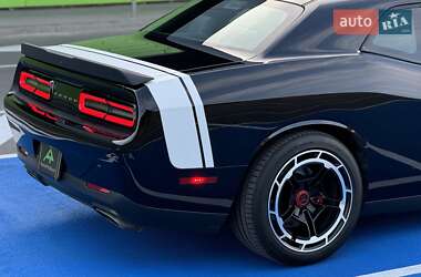 Купе Dodge Challenger 2018 в 