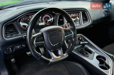 Купе Dodge Challenger 2018 в 