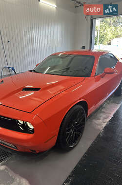 Купе Dodge Challenger 2017 в 