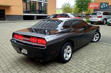 Купе Dodge Challenger 2014 в 