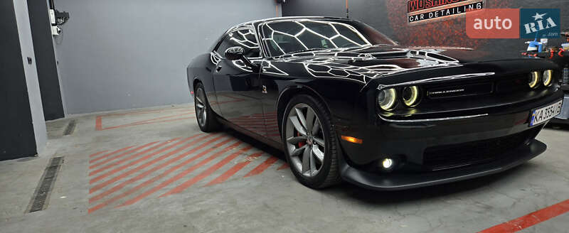 Купе Dodge Challenger 2017 в Днепре