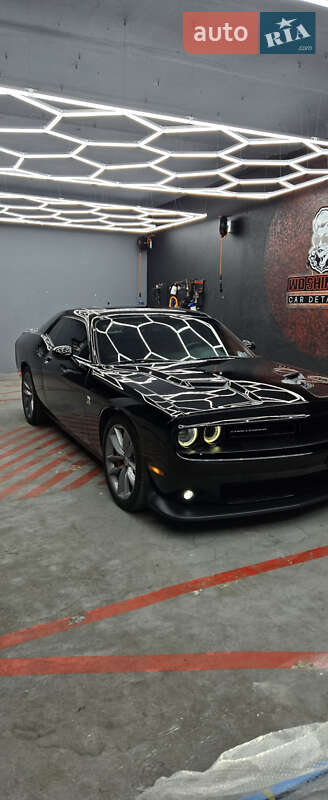 Купе Dodge Challenger 2017 в Днепре