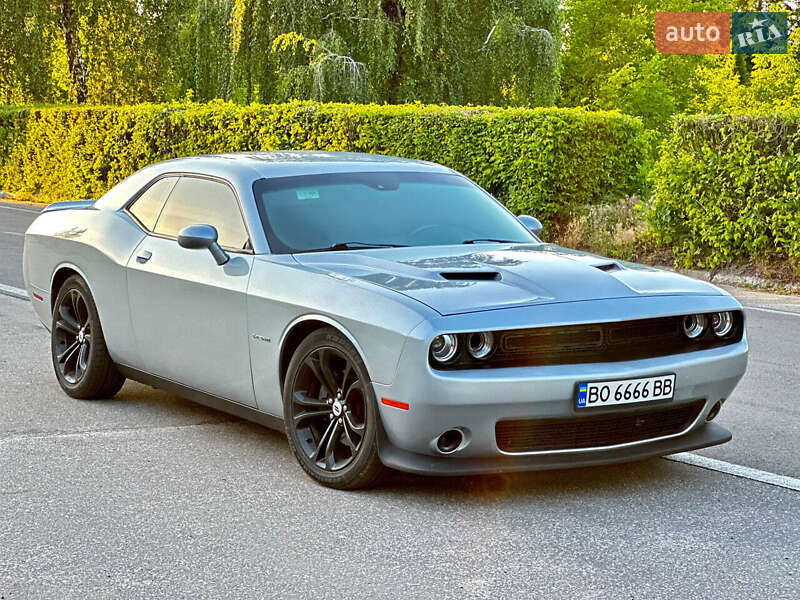 Dodge Challenger 2021
