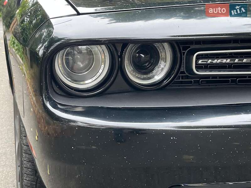 Купе Dodge Challenger 2018 в Киеве