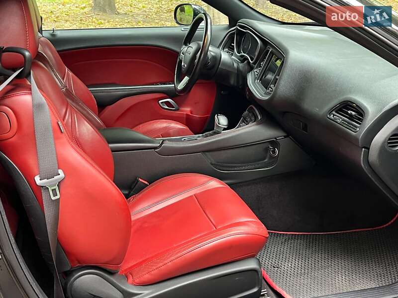 Купе Dodge Challenger 2018 в Киеве