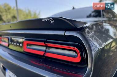 Купе Dodge Challenger 2017 в 