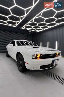 Купе Dodge Challenger 2015 в Києві