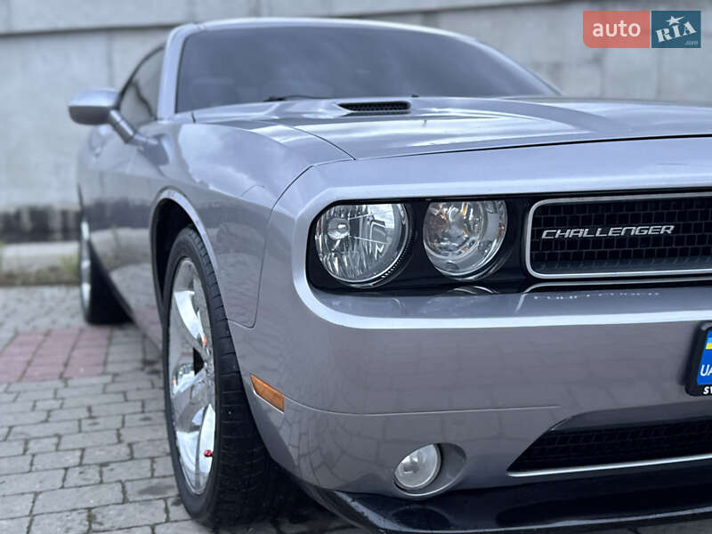 Купе Dodge Challenger 2013 в Ивано-Франковске