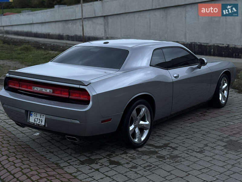 Купе Dodge Challenger 2013 в Ивано-Франковске
