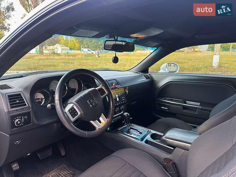 Купе Dodge Challenger 2014 в Кам'янському фото 10 Купе Dodge Challenger 2014 в Кам'янському
