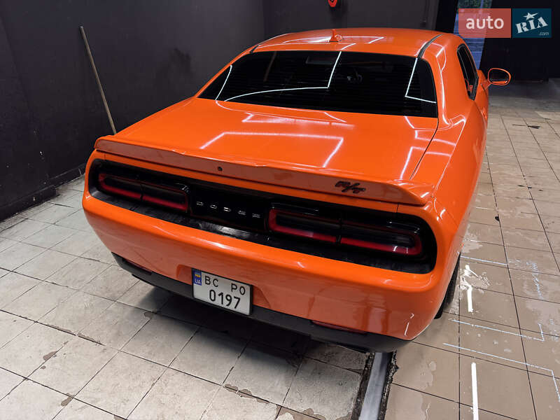 Купе Dodge Challenger 2016 в Києві