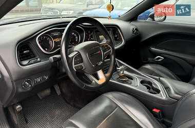 Купе Dodge Challenger 2016 в  фото 16 Купе Dodge Challenger 2016 в