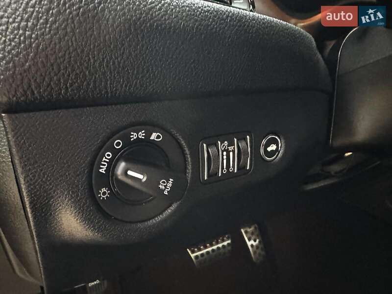 Купе Dodge Challenger 2022 в Киеве фото 14 Купе Dodge Challenger 2022 в Киеве