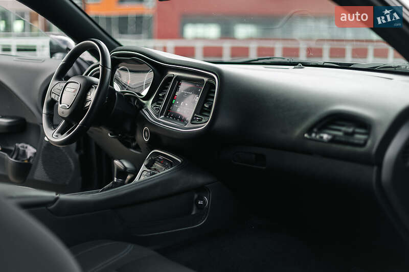 Купе Dodge Challenger 2017 в Дніпрі фото 20 Купе Dodge Challenger 2017 в Дніпрі
