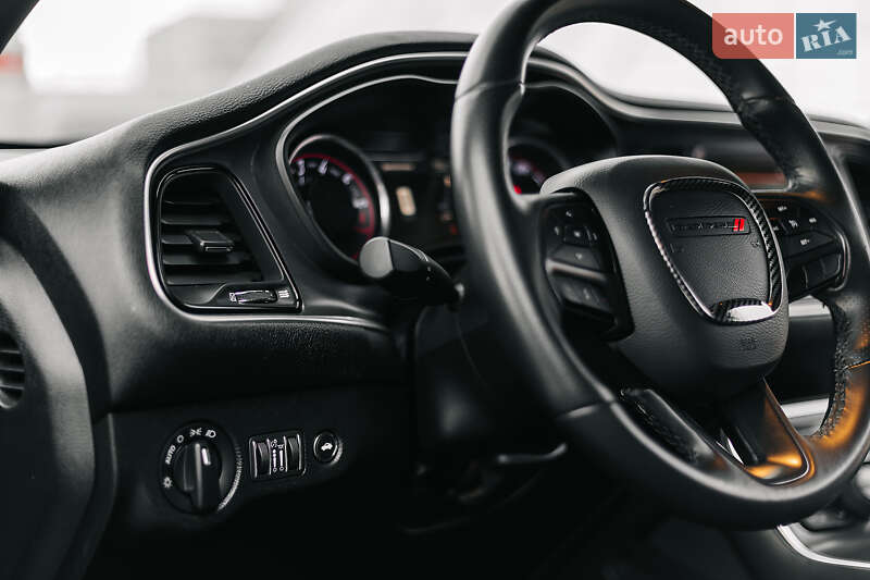 Купе Dodge Challenger 2017 в Дніпрі фото 24 Купе Dodge Challenger 2017 в Дніпрі