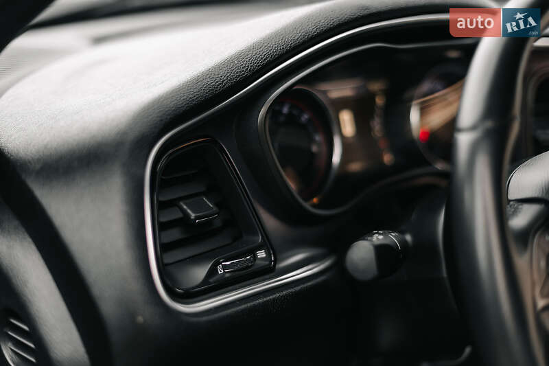 Купе Dodge Challenger 2017 в Дніпрі фото 29 Купе Dodge Challenger 2017 в Дніпрі