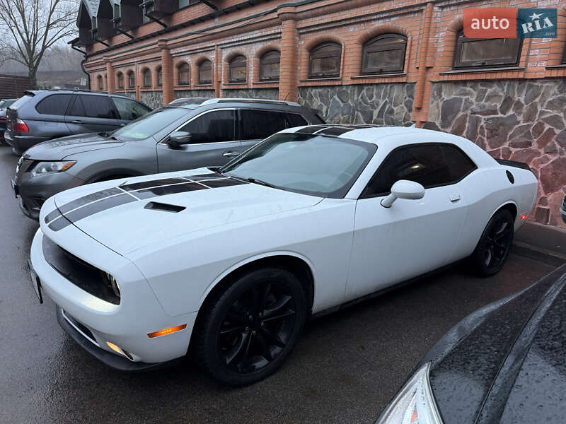Купе Dodge Challenger 2016 в Софіївській Борщагівці фото 2 Купе Dodge Challenger 2016 в Софіївській Борщагівці