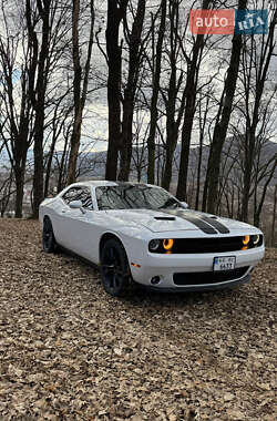 Купе Dodge Challenger 2016 в Софиевской Борщаговке