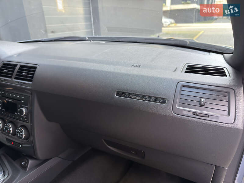 Купе Dodge Challenger 2013 в Ивано-Франковске