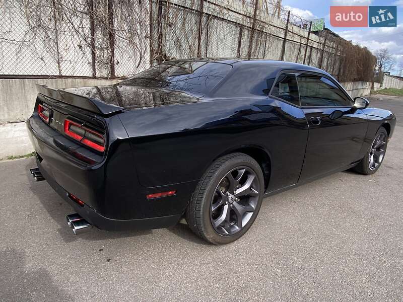 Купе Dodge Challenger 2017 в Києві фото 14 Купе Dodge Challenger 2017 в Києві
