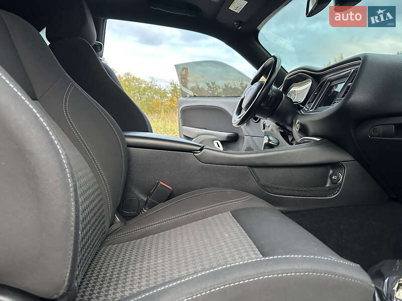 Купе Dodge Challenger 2019 в Ровно фото 30 Купе Dodge Challenger 2019 в Ровно
