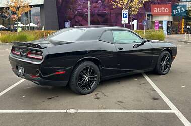 Купе Dodge Challenger 2019 в 