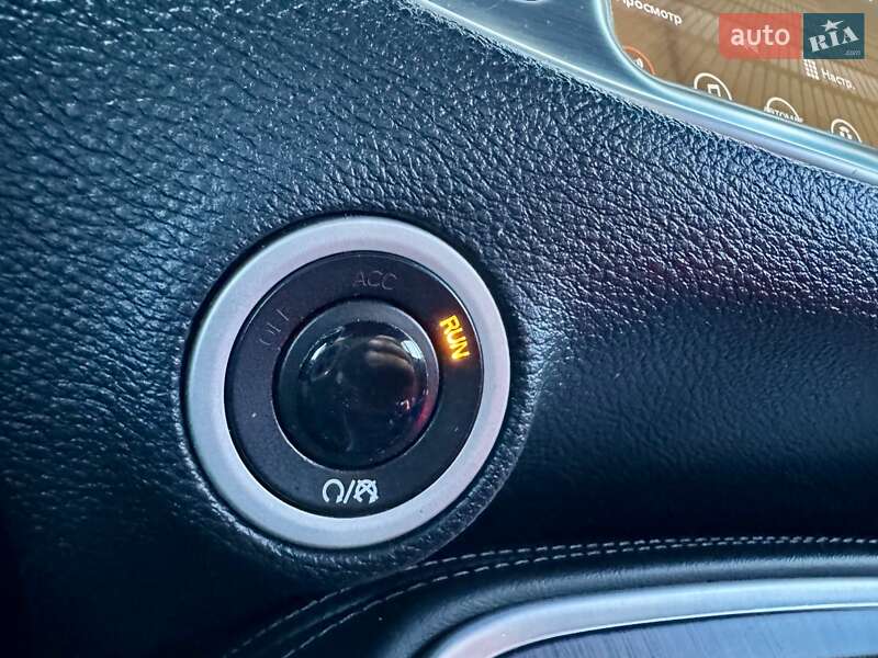 Купе Dodge Challenger 2017 в Киеве фото 32 Купе Dodge Challenger 2017 в Киеве