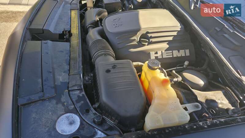 Купе Dodge Challenger 2017 в Нерубайське