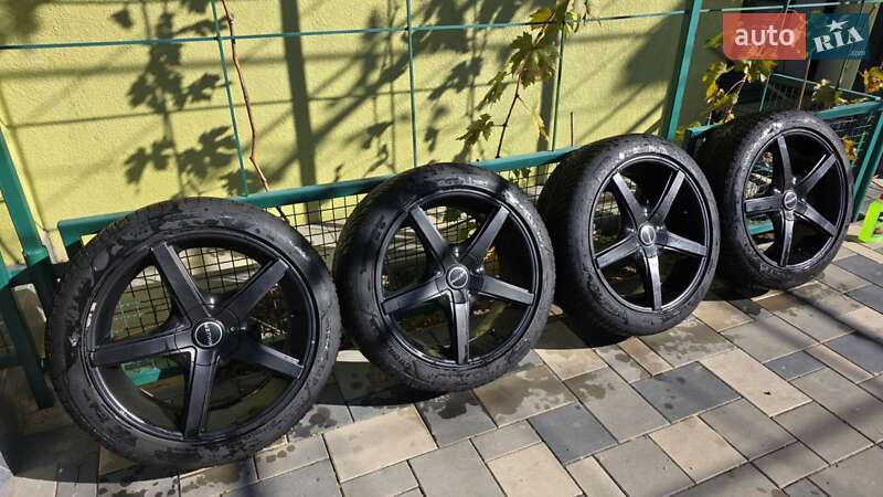 Купе Dodge Challenger 2017 в Нерубайське