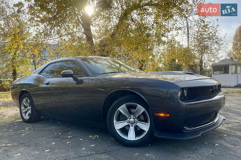 Купе Dodge Challenger 2020 в Киеве фото 4 Купе Dodge Challenger 2020 в Киеве