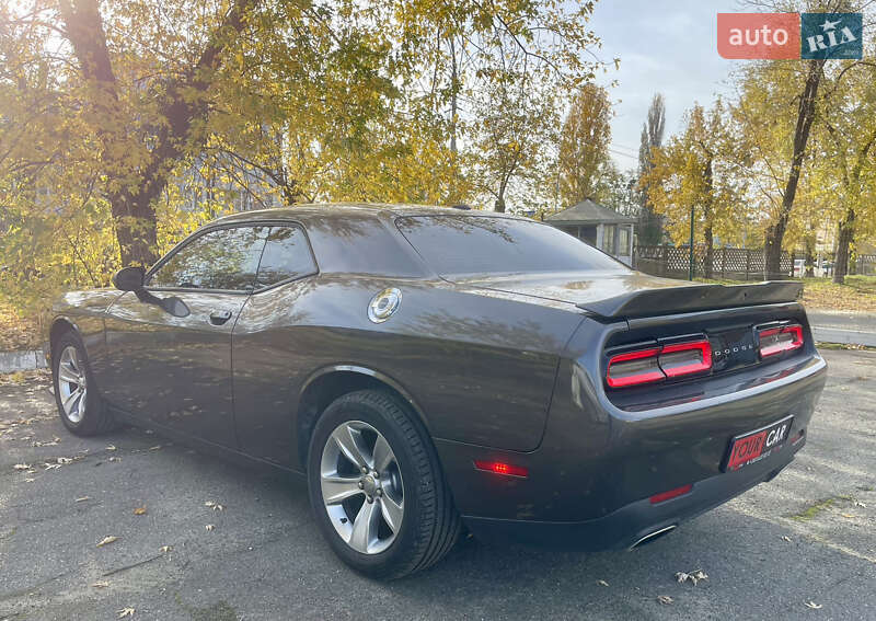 Купе Dodge Challenger 2020 в Киеве фото 15 Купе Dodge Challenger 2020 в Киеве