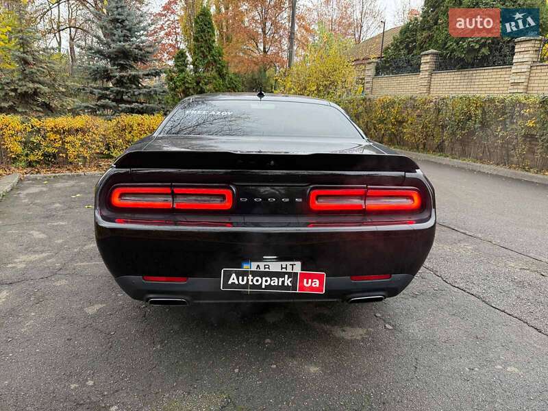 Купе Dodge Challenger 2018 в Києві